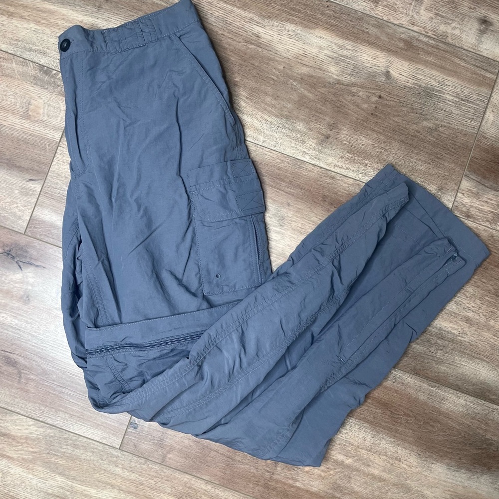 Magellan women's Gray Cargo Pants, shorts medium fishing outdoor sports